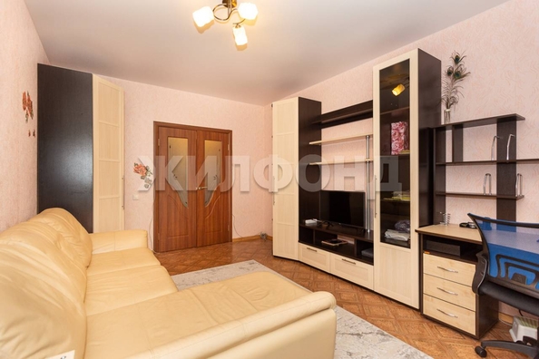 
  Продается 1-комн. квартира, 36.8 м², Молодежная ул, д. 8
. Фото 2.