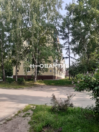 
  Продается 3-комн. квартира, 57.4 м², Есенина ул, д. 53
. Фото 6.