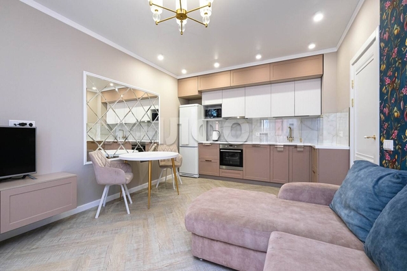 
  Продается 3-комн. квартира, 71.8 м², Никольский пр-кт, д. 16
. Фото 2.