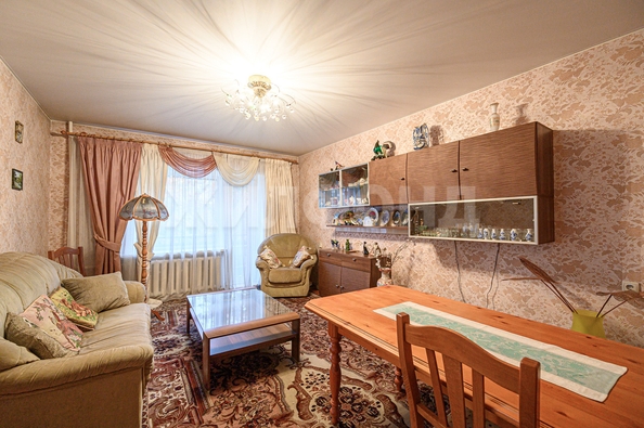 
  Сдается 3-комн. квартира, 87 м², Революции ул, д. 28
. Фото 1.
