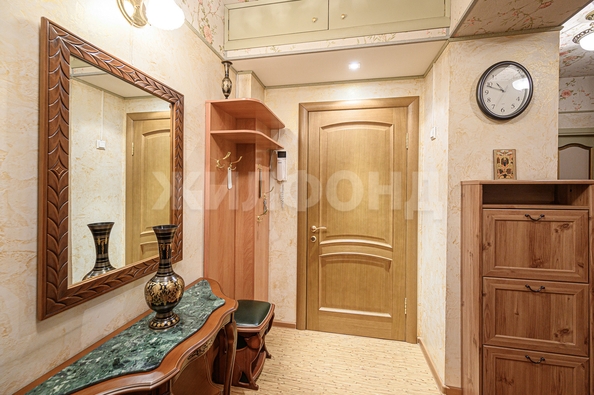 
  Сдается 3-комн. квартира, 87 м², Революции ул, д. 28
. Фото 32.