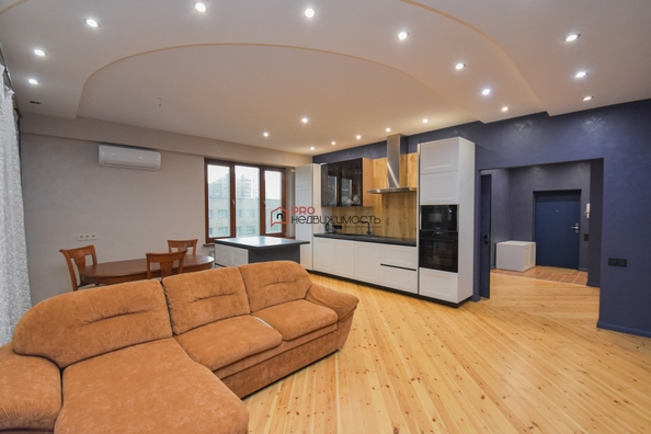 
  Продается 4-комн. квартира, 130 м², Коммунистическая ул, д. 77
. Фото 1.