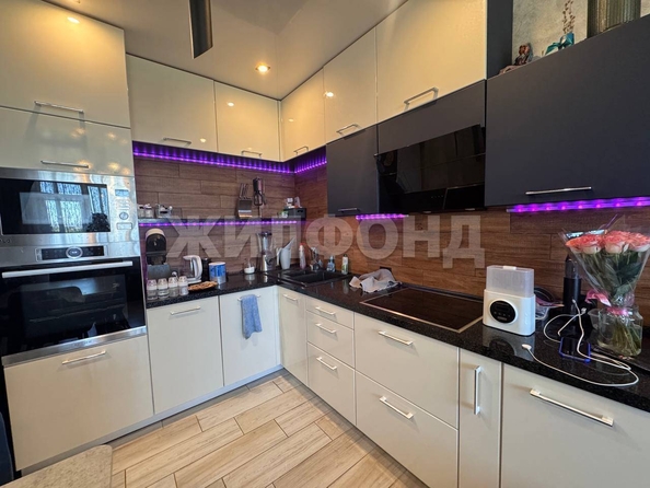 
  Продается 3-комн. квартира, 72.2 м², Краснообск, д. 103
. Фото 3.