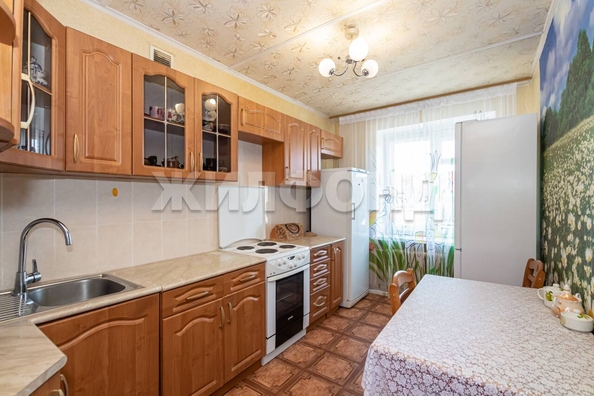 
  Продается 3-комн. квартира, 63.9 м², Поселок Кольцово, д. 12
. Фото 15.