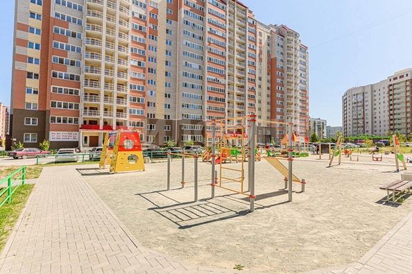 
  Продается 3-комн. квартира, 80.6 м², 2-й (4 мкр.) кв-л, д. 229
. Фото 3.
