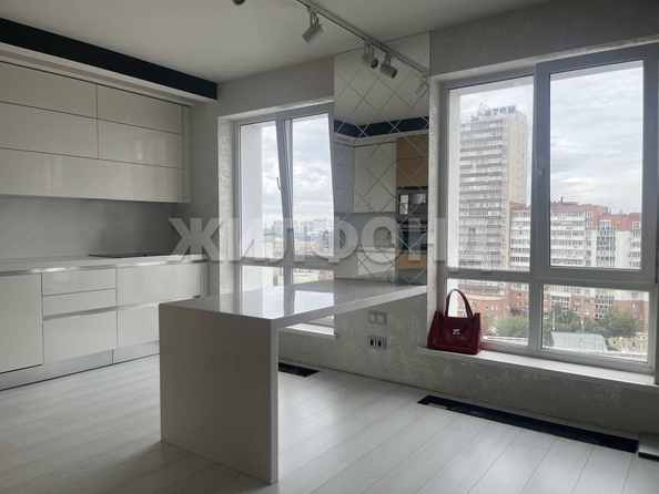 
  Продается 2-комн. квартира, 58 м², Шевченко ул, д. 11
. Фото 2.
