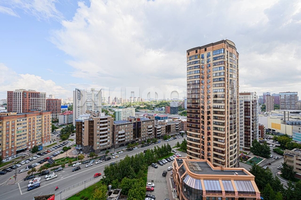 
  Продается 2-комн. квартира, 70.3 м², Орджоникидзе ул, д. 30
. Фото 15.