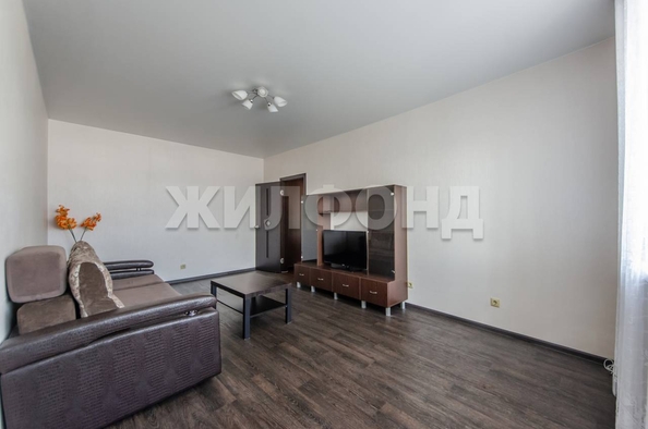 
  Продается 2-комн. квартира, 63 м², Лескова ул, д. 19
. Фото 3.