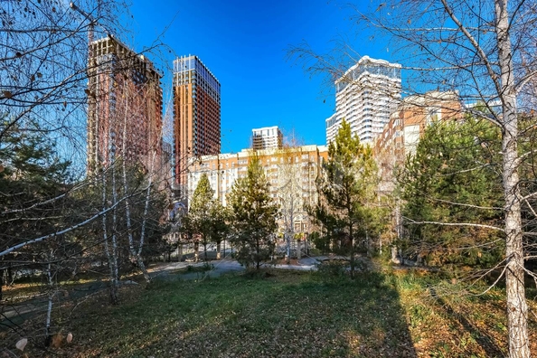 
  Продается 2-комн. квартира, 63 м², Лескова ул, д. 19
. Фото 4.