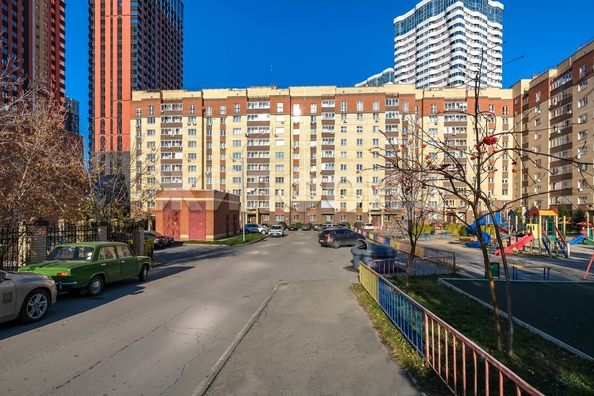 
  Продается 2-комн. квартира, 63 м², Лескова ул, д. 19
. Фото 6.