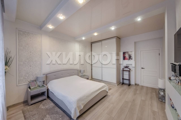 
  Продается 3-комн. квартира, 109.8 м², Толстого ул, д. 5
. Фото 9.