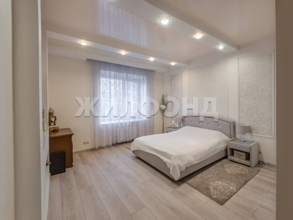 
  Продается 3-комн. квартира, 109.8 м², Толстого ул, д. 5
. Фото 10.