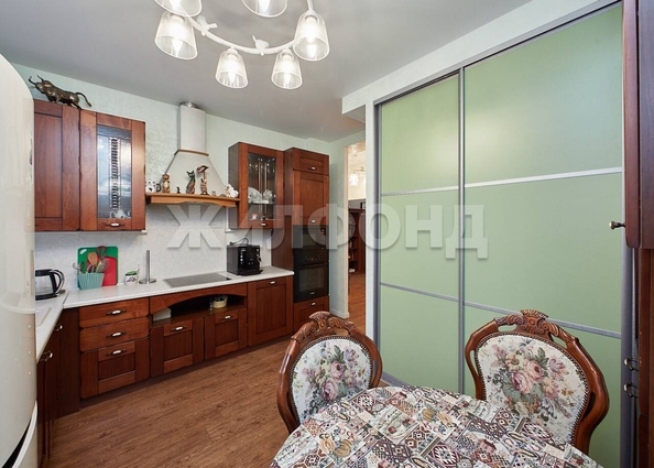 
  Продается 3-комн. квартира, 77.2 м², Крылова ул, д. 3
. Фото 3.
