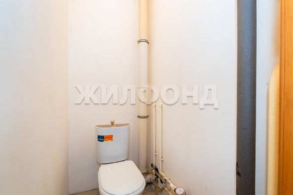 
  Продается 2-комн. квартира, 48.9 м², Петухова ул, д. 160
. Фото 11.