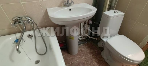 
  Продается 3-комн. квартира, 58.7 м², Объединения ул, д. 56
. Фото 2.