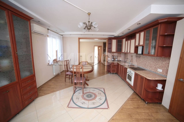 
  Продается 4-комн. квартира, 146.3 м², Нарымская ул, д. 17/2
. Фото 11.