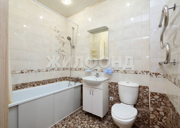 
  Продается 2-комн. квартира, 56 м², Есенина ул, д. 12/2
. Фото 11.
