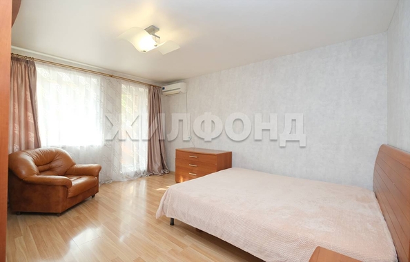
  Продается 1-комн. квартира, 35.6 м², Октябрьская ул, д. 10а
. Фото 5.