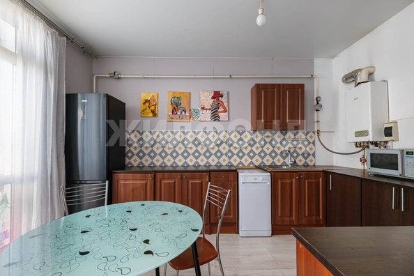 
  Продается 2-комн. квартира, 72 м², , д. 24
. Фото 3.