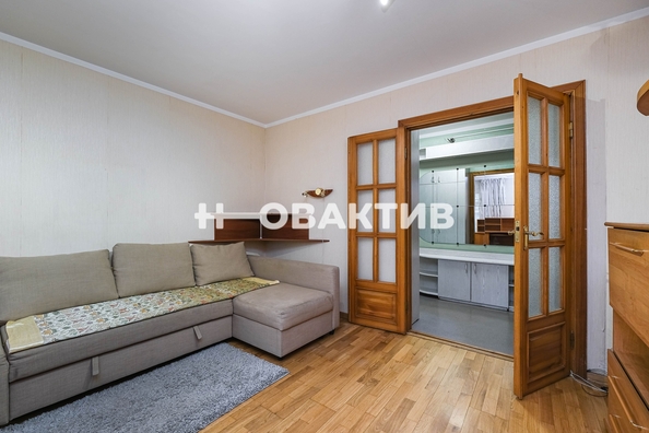 
  Продается 3-комн. квартира, 68 м², Сибирская ул, д. 49
. Фото 15.