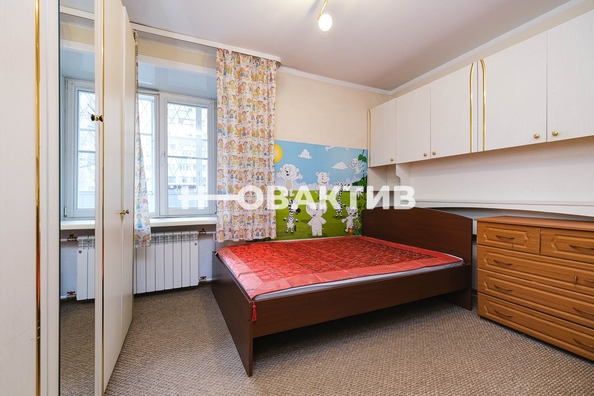 
  Продается 3-комн. квартира, 68 м², Сибирская ул, д. 49
. Фото 26.