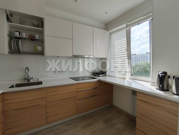 
  Продается 4-комн. квартира, 70.1 м², Лесосечная ул, д. 8
. Фото 8.