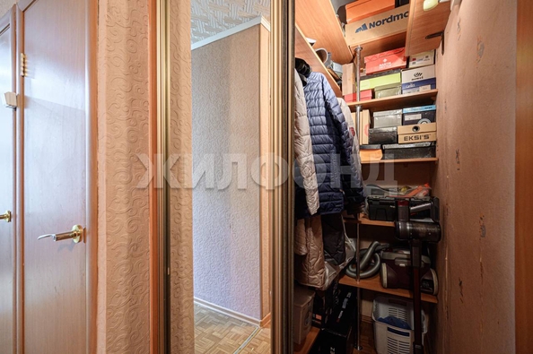 
  Продается 4-комн. квартира, 59.8 м², Ленинградская ул, д. 145
. Фото 32.
