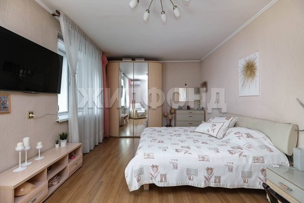 
  Продается 3-комн. квартира, 71.7 м², Балакирева ул, д. 1
. Фото 3.