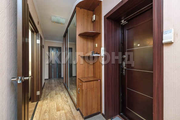 
  Продается 3-комн. квартира, 71.7 м², Балакирева ул, д. 1
. Фото 7.