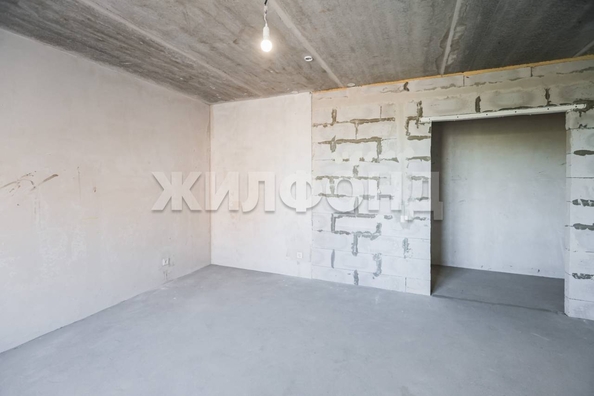 
  Продается 2-комн. квартира, 67.3 м², Есенина ул, д. 67
. Фото 13.