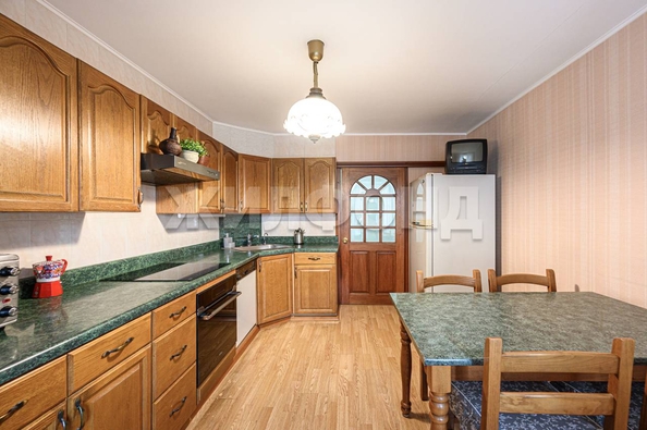 
  Продается 4-комн. квартира, 88.6 м², Вокзальная магистраль ул, д. 6/1
. Фото 4.