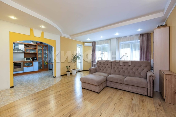 
  Продается 3-комн. квартира, 113.2 м², Галущака ул, д. 3
. Фото 1.