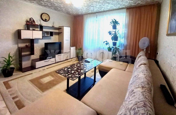 
  Продается 4-комн. квартира, 79.9 м², В. Высоцкого ул, д. 39
. Фото 3.