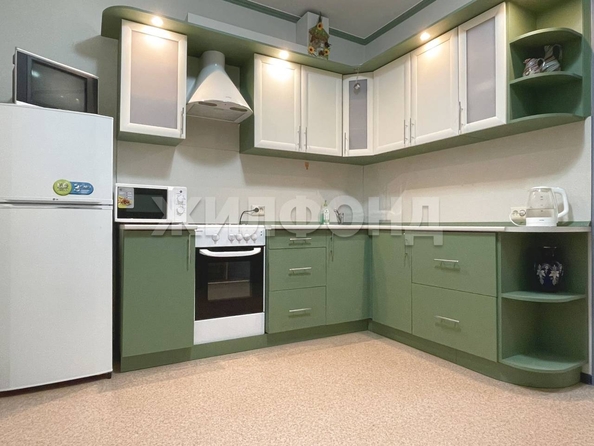 
  Сдается 1-комн. квартира, 36 м², Адриена Лежена ул, д. 27
. Фото 1.