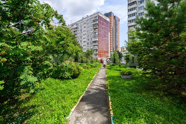 
  Продается 3-комн. квартира, 62.5 м², Дзержинского пр-кт, д. 12
. Фото 3.