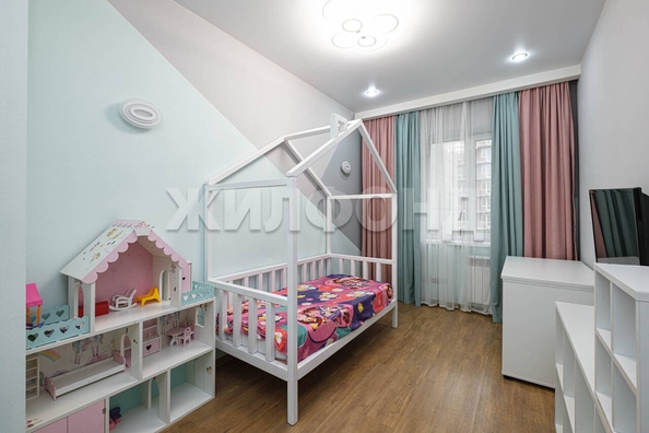 
  Продается 4-комн. квартира, 90.4 м², Связистов ул, д. 154
. Фото 14.