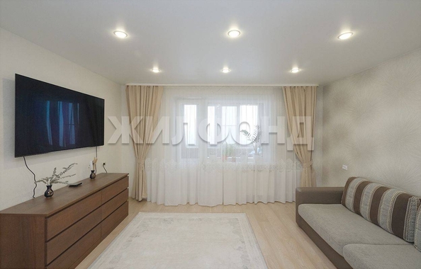 
  Продается 2-комн. квартира, 50 м², Лазурная ул, д. 6
. Фото 1.
