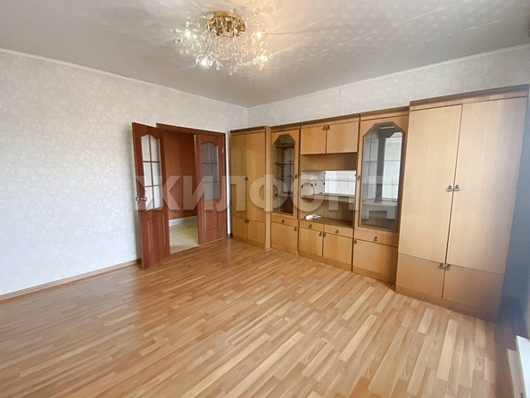 
  Продается 3-комн. квартира, 66.2 м², В. Высоцкого ул, д. 31
. Фото 2.