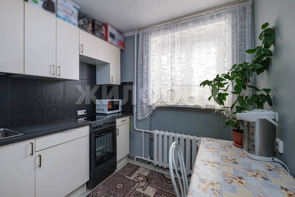 
  Продается 1-комн. квартира, 32.2 м², Краснообск, д. 13
. Фото 10.