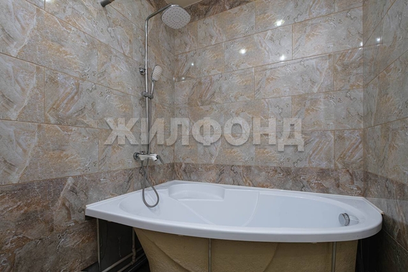 
  Продается 2-комн. квартира, 47.6 м², 3-й микрорайон, д. 15/1
. Фото 16.