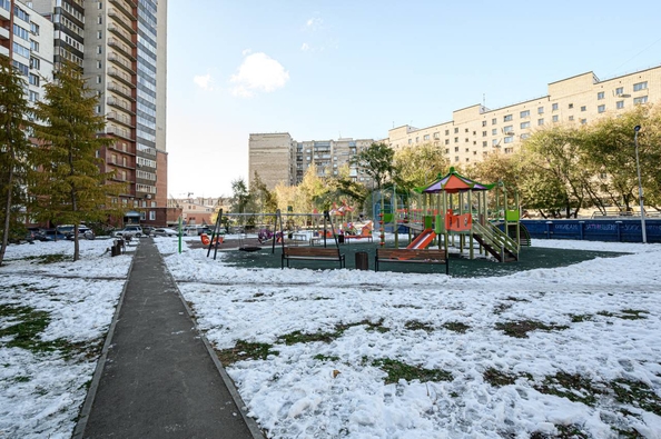 
  Продается 2-комн. квартира, 65 м², Серебренниковская ул, д. 4/1
. Фото 17.