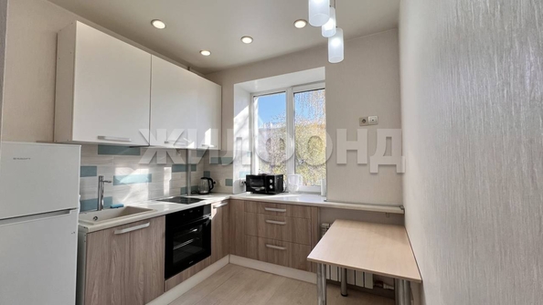 
  Продается 2-комн. квартира, 42.2 м², Карла Маркса пр-кт, д. 27
. Фото 1.