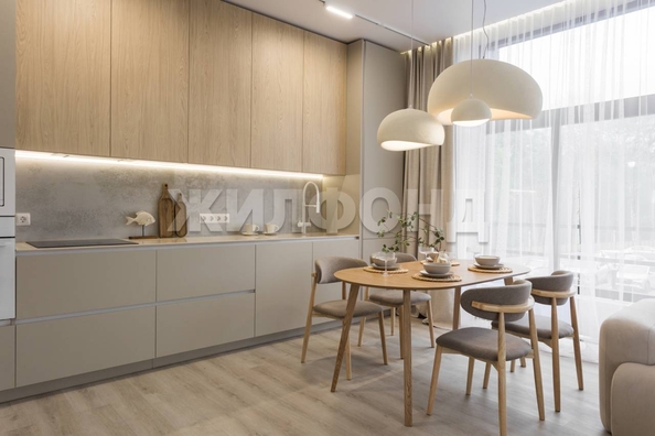 
  Продается 3-комн. квартира, 69.3 м², Тесла ул, д. 24
. Фото 4.