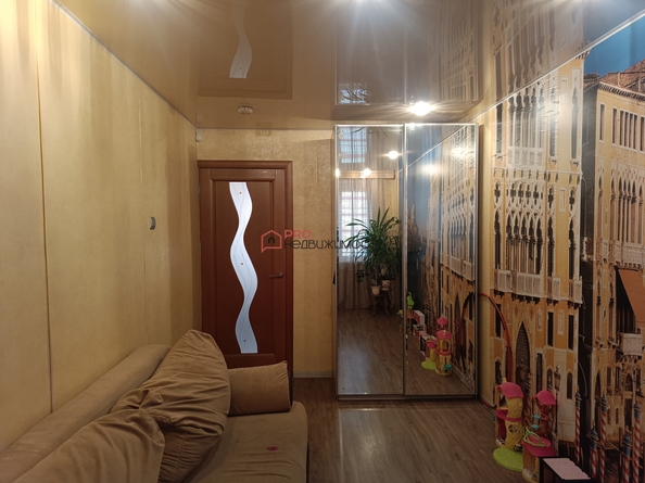 
  Продается 3-комн. квартира, 60.4 м², Новосибирская ул, д. 13
. Фото 8.