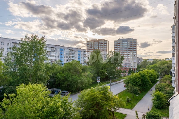 
  Продается 2-комн. квартира, 50.5 м², 25 лет Октября ул, д. 14
. Фото 19.