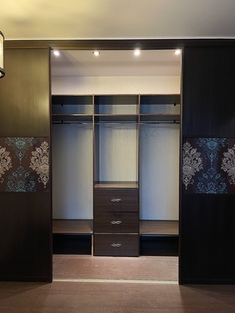 
  Сдам 1-комн. квартиру, 50 м², Семьи Шамшиных ул, д. 32
. Фото 3.