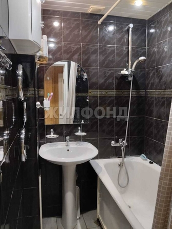 
  Продается 2-комн. квартира, 50.2 м², Медкадры ул, д. 8
. Фото 11.