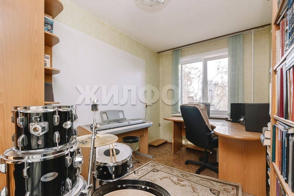 
  Продается 4-комн. квартира, 70.5 м², Бориса Богаткова ул, д. 194/6
. Фото 10.