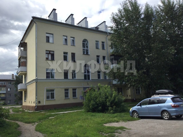 
  Продается 3-комн. квартира, 82 м², Военный городок ул, д. 102
. Фото 8.