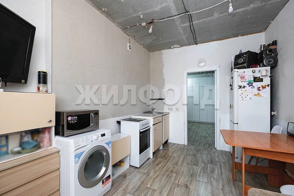
  Продается 2-комн. квартира 56 м², в ЖК На Петухова, дом 1. Фото 6.